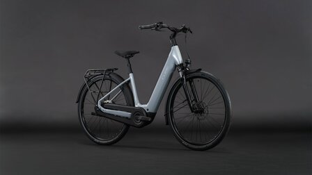 Cube Supreme Hybrid Comfort One 600