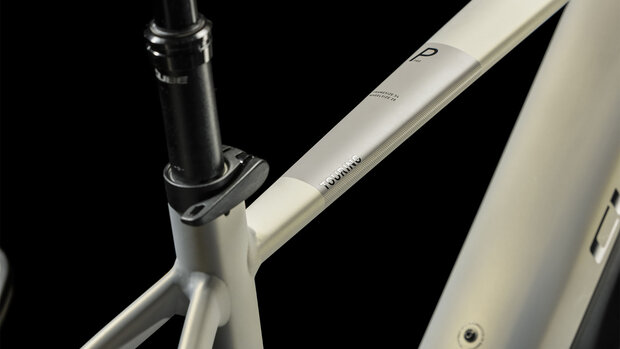 CUBE TOURING HYBRID PRO 625 2023 Pearl Silver